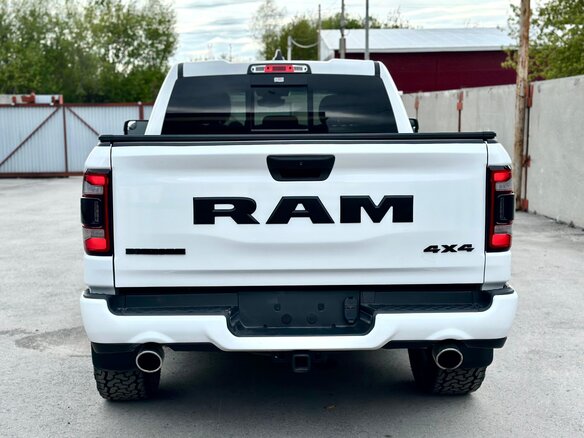 2024 Ram 1500 Quad Cab eTorque V, белый, 5250000 рублей - вид 4