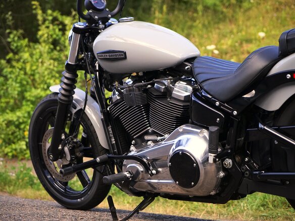 2025 Harley-Davidson Street Bob, серый, 1699000 рублей - вид 19