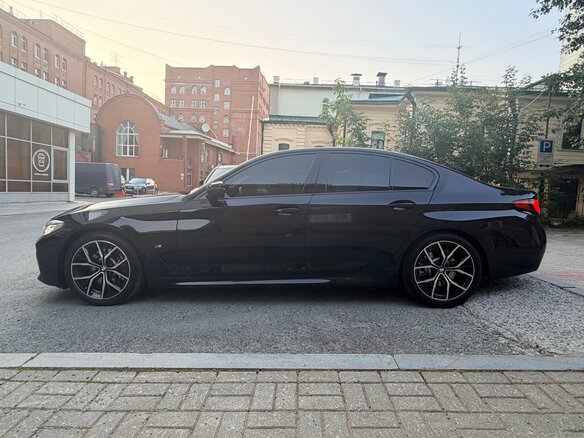 2022 BMW 5 серии 530i xDrive VII (G30/G31/G38) Рестайлинг, чёрный, 6390000 рублей - вид 7