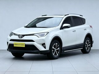 2018 Toyota RAV4 IV (XA40) Рестайлинг, белый, 1680000 рублей, вид 1