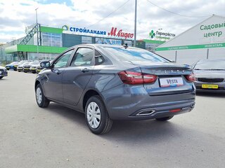 2026 Lada (ВАЗ) Vesta I Рестайлинг (NG), серый, 1735900 рублей, вид 3