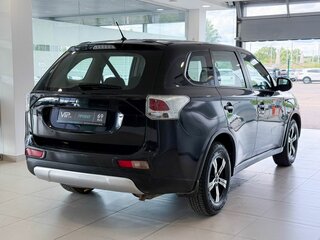 2014 Mitsubishi Outlander III, чёрный, 997000 рублей, вид 5