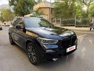 2019 BMW X5 40i IV (G05/G18), чёрный, 5900000 рублей, вид 3