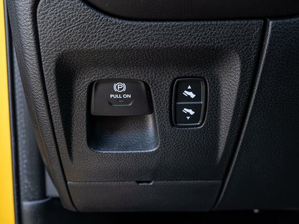 2023 Ram 1500 Crew Cab TRX V, жёлтый, 11920000 рублей - вид 29