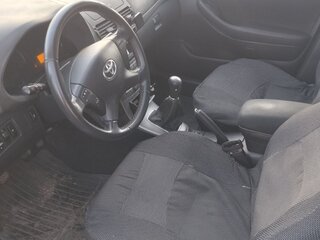 2006 Toyota Avensis II Рестайлинг, серебристый, 750000 рублей, вид 3