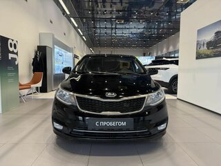 2015 Kia Rio III Рестайлинг, чёрный, 820000 рублей, вид 2
