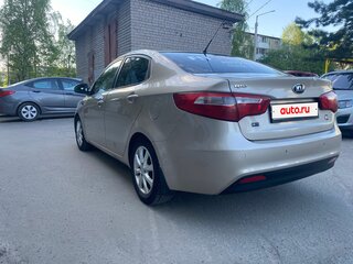 2014 Kia Rio 6-speed III, бежевый, 800000 рублей, вид 5