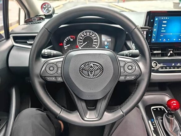 2023 Toyota Corolla XII (E210) Рестайлинг, белый, 1205000 рублей - вид 9