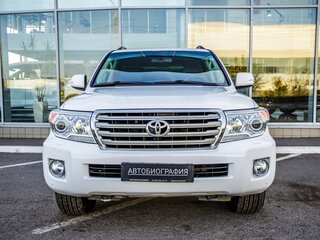 2015 Toyota Land Cruiser 200 Series Рестайлинг 1, белый, 4798000 рублей, вид 2