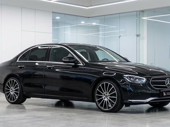 2021 Mercedes-Benz E-Класс 250 V (W213, S213, C238) Рестайлинг, чёрный, 5315000 рублей - вид 1