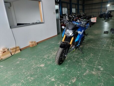 2022 Suzuki GSX-S 750, синий, 669000 рублей, вид 3