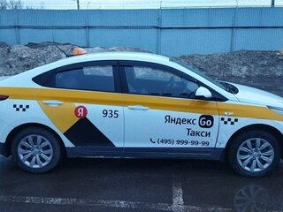 2018 Hyundai Solaris II, белый, 810000 рублей, вид 2