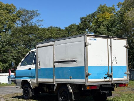 1989 Toyota LiteAce, белый, 550000 рублей, вид 5