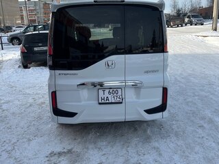 2017 Honda Stepwgn Spada V, белый, 2000000 рублей, вид 3