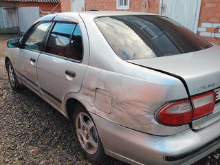 1998 Nissan Almera I (N15), серебристый, 200000 рублей, вид 4