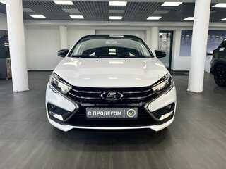 2025 Lada (ВАЗ) Vesta I Рестайлинг (NG), белый, 1539900 рублей, вид 2
