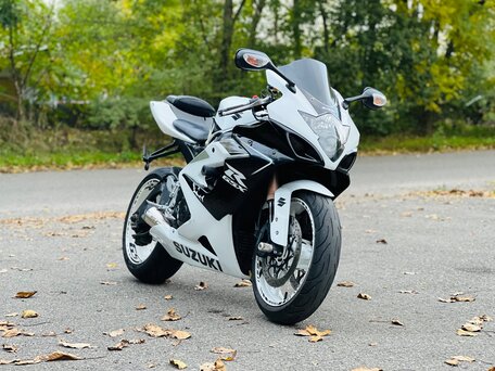 2005 Suzuki GSX-R 1000, белый, 630000 рублей, вид 1
