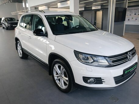 2013 Volkswagen Tiguan I Рестайлинг, белый, 929000 рублей, вид 1