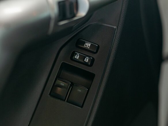 2011 Toyota Verso I, белый, 1359000 рублей - вид 12