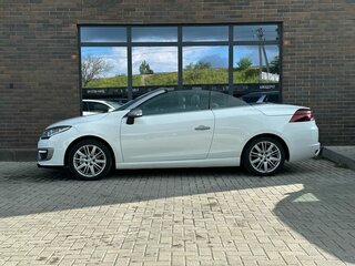 2015 Renault Megane III Рестайлинг 2, белый, 1300000 рублей, вид 3