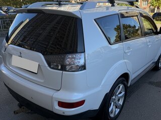 2010 Mitsubishi Outlander II Рестайлинг, белый, 1190000 рублей, вид 5