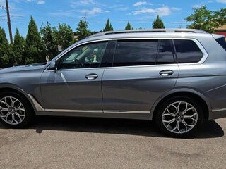2023 BMW X7 40i I (G07) Рестайлинг, серебристый, 9627874 рублей, вид 5