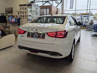2026 Lada (ВАЗ) Vesta I Рестайлинг (NG), белый, 1815900 рублей, вид 4