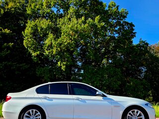2016 BMW 5 серии 520d VI (F10/F11/F07) Рестайлинг, белый, 2600000 рублей, вид 3