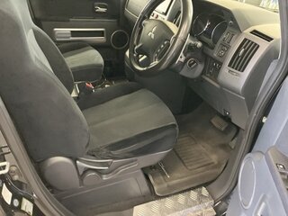2010 Mitsubishi Delica D:5 I, чёрный, 1320000 рублей, вид 4