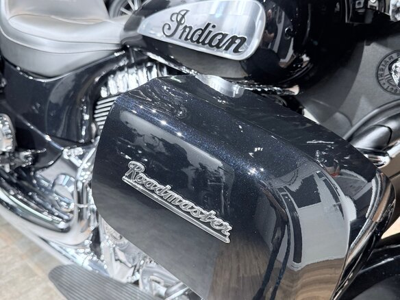 2023 Indian Roadmaster, чёрный, 3499000 рублей - вид 24