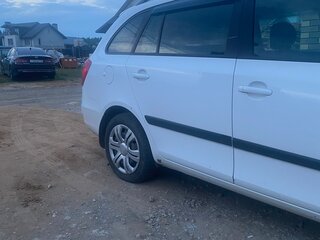 2012 Skoda Fabia II Рестайлинг, белый, 700000 рублей, вид 3