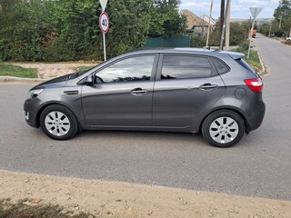 2012 Kia Rio III, серый, 800000 рублей, вид 4