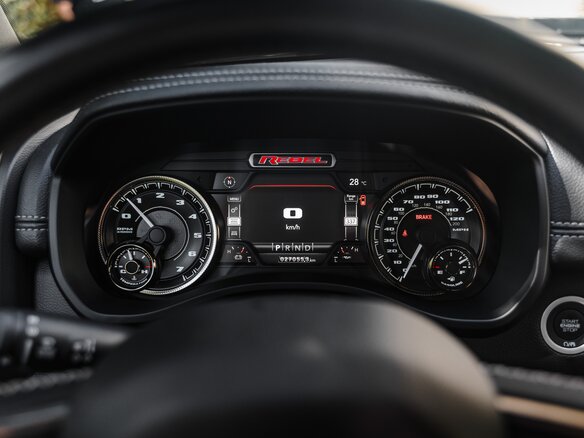 2022 Ram 1500 Crew Cab V, чёрный, 9480000 рублей - вид 7