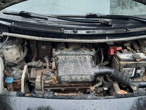 2008 Toyota Yaris Multimode II, чёрный - вид 4