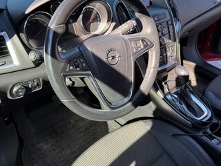 2012 Opel Astra J, красный, 649000 рублей, вид 4