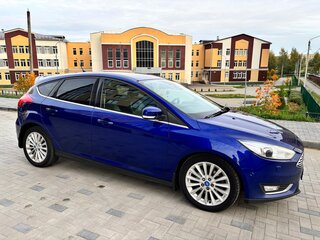 2015 Ford Focus III Рестайлинг, синий, 940000 рублей, вид 4