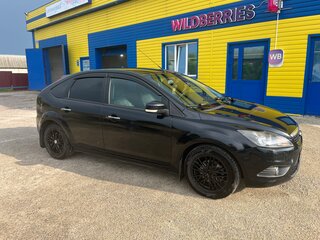 2010 Ford Focus II Рестайлинг, чёрный, 700000 рублей, вид 2
