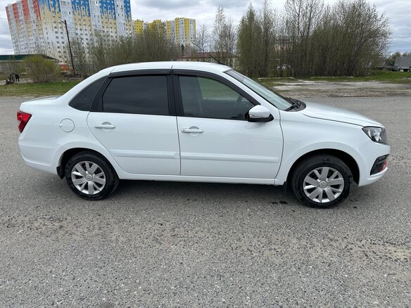 2022 Lada (ВАЗ) Granta I Рестайлинг, белый, 660000 рублей - вид 3