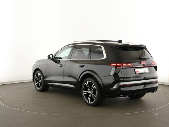 2026 Audi Q7 III (G8), чёрный, 16600000 рублей - вид 4