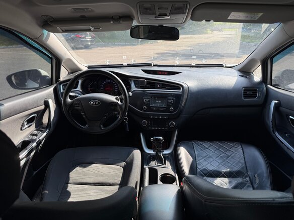 2018 Kia Ceed II Рестайлинг, белый, 690000 рублей - вид 11