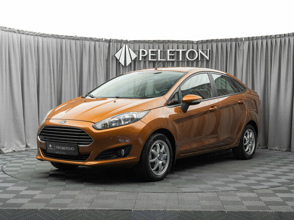 2015 Ford Fiesta Mk6 Рестайлинг, оранжевый
