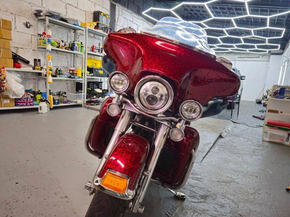 2011 Harley-Davidson Electra Glide, красный, 1300000 рублей - вид 2