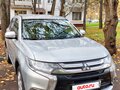 2017 Mitsubishi Outlander III Рестайлинг 2, серебристый, 1670000 рублей - вид 4