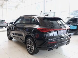 2026 Audi Q5 L III (GU), чёрный, 6470000 рублей, вид 4