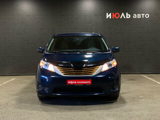 2011 Toyota Sienna III, синий, 1850000 рублей, вид 2