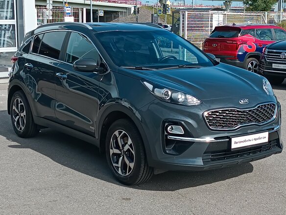 2020 Kia Sportage IV Рестайлинг, серый, 1960000 рублей - вид 2