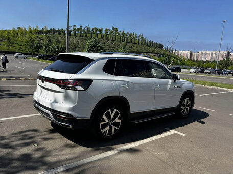 2022 Volkswagen Tayron I Рестайлинг, белый, 2660000 рублей, вид 4