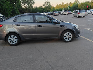 2014 Kia Rio III, серый, 930000 рублей, вид 3
