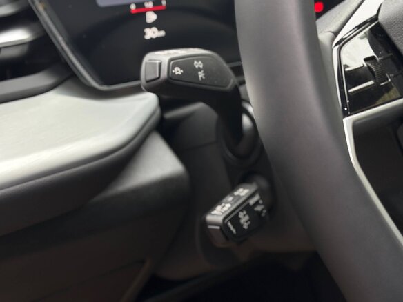 2026 Audi Q5 40 TDI III (GU), чёрный, 9500000 рублей - вид 8