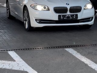 2010 BMW 5 серии 530d VI (F10/F11/F07), белый, 2000000 рублей, вид 1
